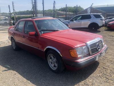 Image of 1990 Mercedes Compact 250 D 2497cc Diesel Manual 5 Speed 5 Saloon