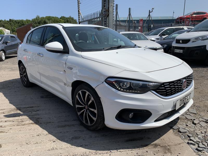 2017 Fiat Tipo Lounge 1368cc Petrol Manual 6 Speed 6 Hatchback