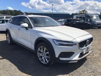 Image of 2022 Volvo V60 B4 Cross Country Core Awd 1969cc Turbo Diesel Automatic 8 Speed 8 Estate