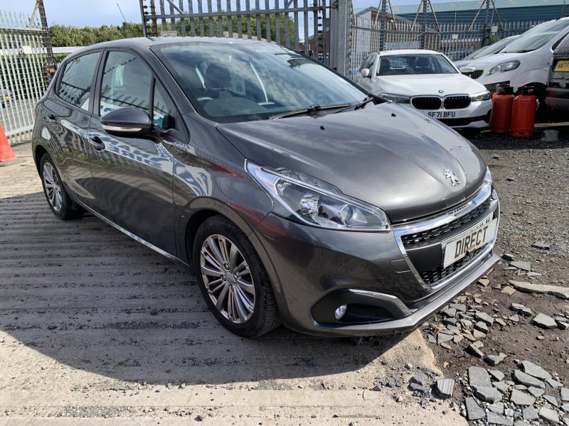2018 Peugeot 208 Blue Hdi S/s Signature 1499cc Turbo Diesel Manual 6 Speed 6 Hatchback
