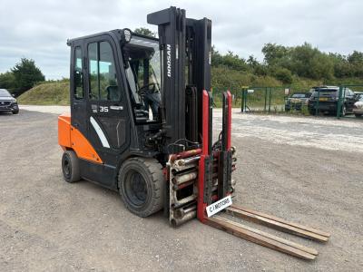Image of Doosan D35C-7 Forklift Truck
