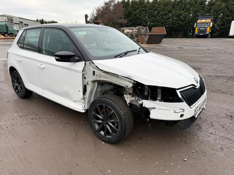 2021 Skoda Fabia Colour Edition Tsi Dsg 999cc Turbo Petrol Semi Auto 7 Speed 7 Hatchback