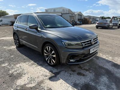 Image of 2018 Volkswagen Tiguan R Line Tsi Bmt 4motion Dsg 1984cc Turbo Petrol Semi Auto 7 Speed 7 Estate