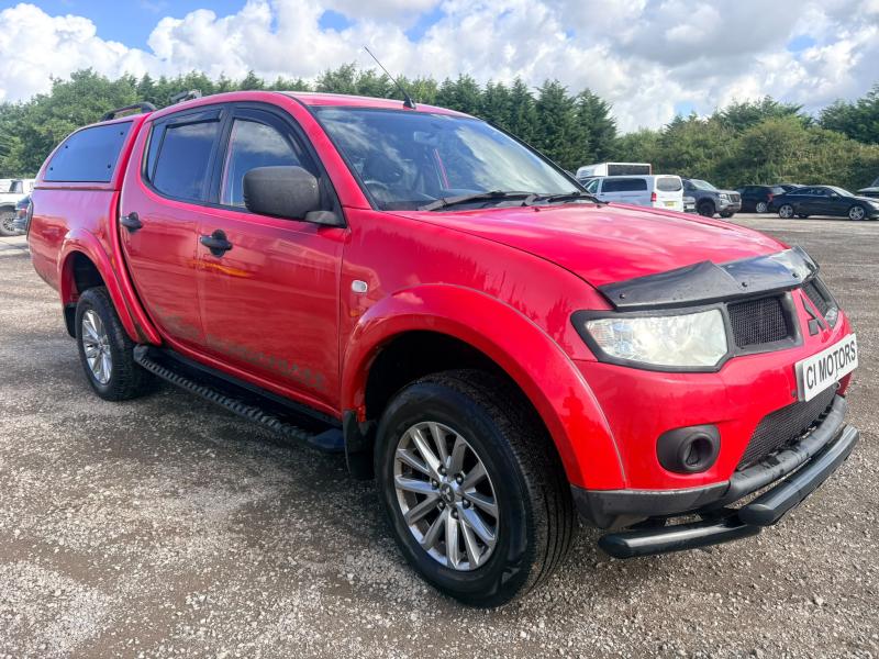 2013 Mitsubishi L200 Di-d 4x4 Barbarian Lb Dcb 2477cc Turbo Diesel Manual 5 Speed 5 Pick Up