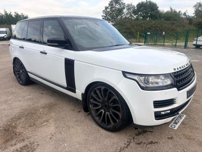 Image of 2015 Land Rover Range Rover Vogue Sdv8 Vogue 4367cc Turbo Diesel Automatic 8 Speed 8 Estate