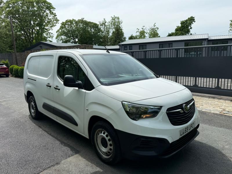 2020 Vauxhall Combo L2h1 2300 Edition S/s 1499cc Turbo Diesel Manual 5 Speed 5 Panel Van