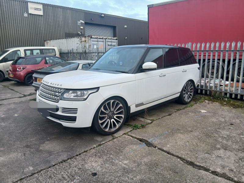 2015 Land Rover Range Rover Vogue Tdv6 Vogue Se 2993cc Turbo Diesel Automatic 8 Speed 8 Estate