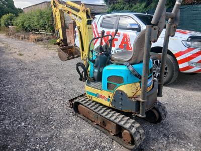 Image of YANMAR MIRCO DIGGER BO83