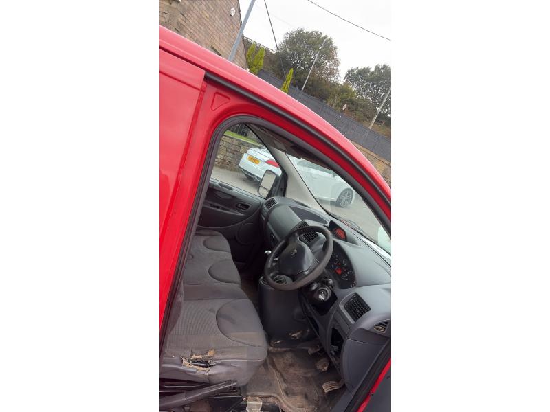 2014 Peugeot Expert Hdi 1200 L2h1 1560cc Turbo Diesel Manual 5 Speed 5 Panel Van