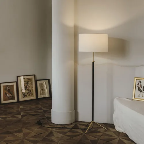 Pie de Salon Floor Light – Santa & Cole