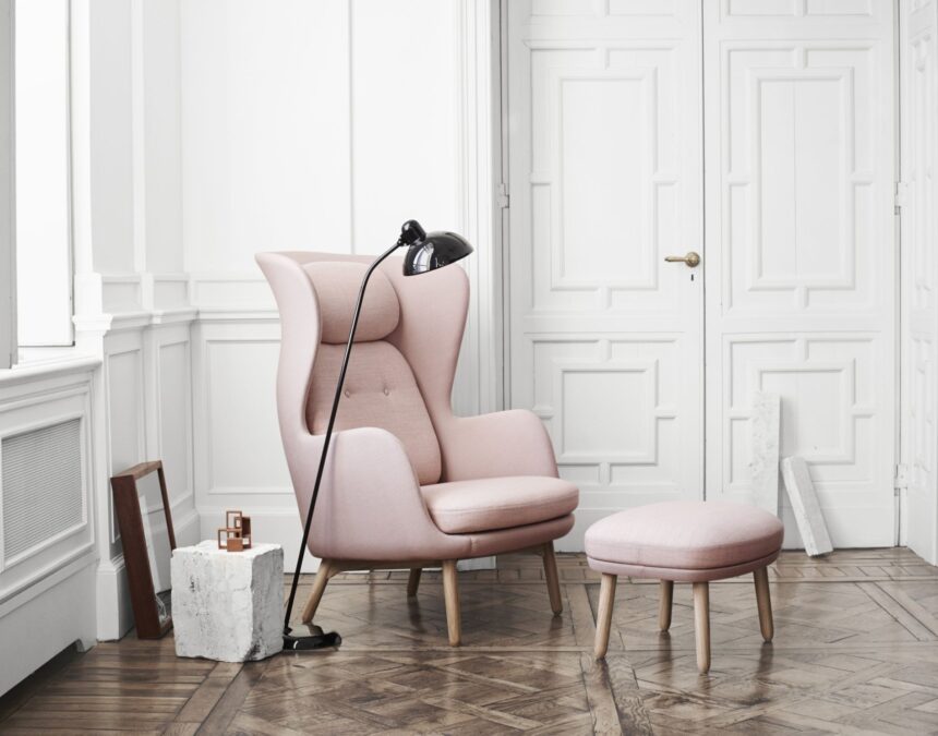 Fritz Hansen oak leg