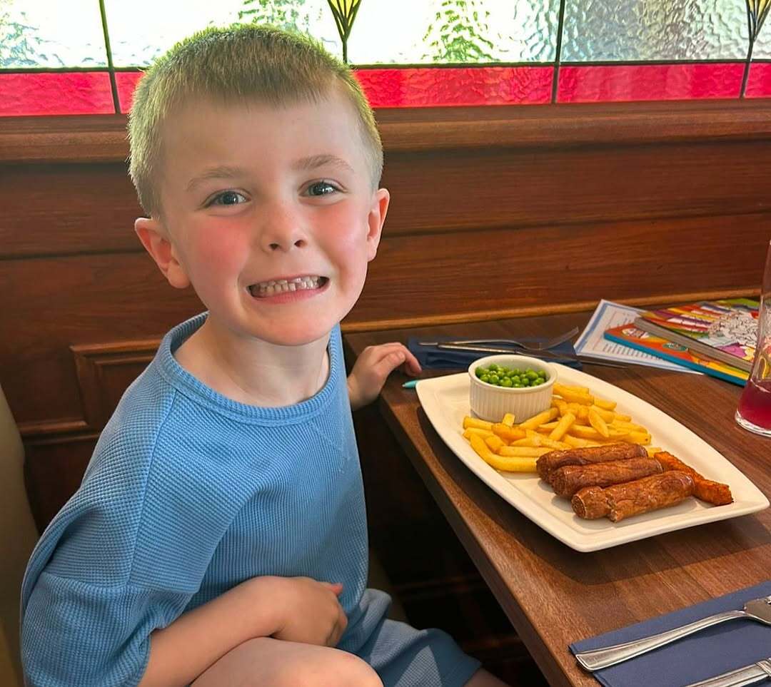 Brighten up your January by making family memories at The Ploughman! 😍

Treat your family to lunch or dinner and let the littlest members enjoy our delicious kids menu!