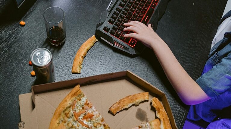 Game on snack more