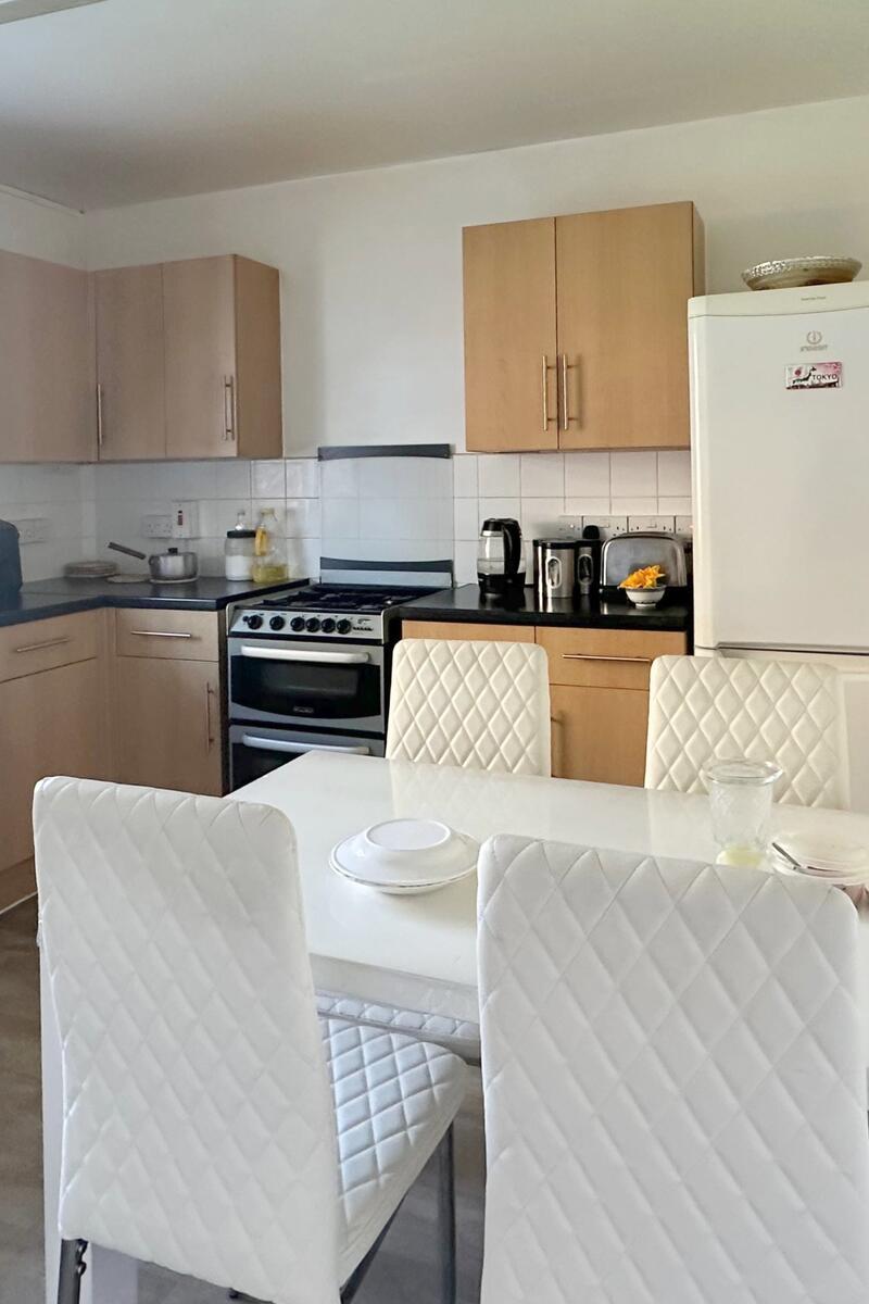 Kitchen and dining room in 1950s East London terraced house