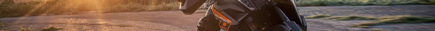 483663 MY23 KTM 1290 SUPER ADVENTURE S Action CAT A EU Global