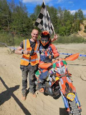 Burts Crayston takes the chequered flag at Spaunton Quarry in the Edge Hard Enduro Series