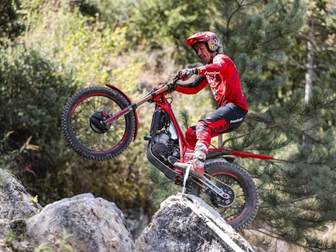 90625 jaime busto 240825 Trial GP France 2104