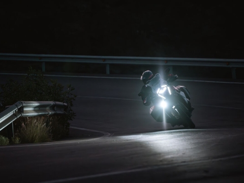 726667 MY26 KTM 1390 Super Adventure S EVO action EUROPE GLOBAL Action