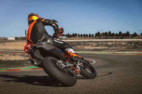 KTM 690 SMC R Rear