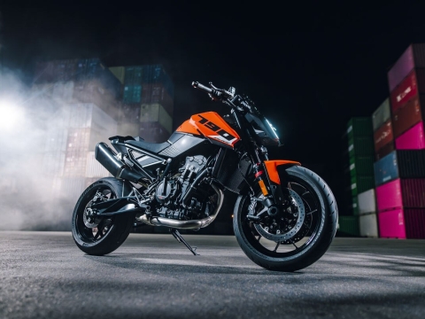 753847 MY27 KTM 790 DUKE STATIC EUROPE GLOBAL Static