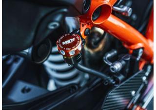 27 04 2023 1123 ktm brake fluid reservoir cap 02