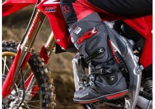 07 03 2024 1622 Gaerne SG22 Anthracite Blk Rd Mx Boots 08