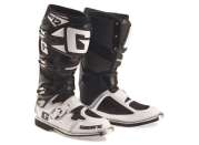 14 03 2024 1057 2174 014 Gaerne SG12 Wht Blk Mx Boots 01