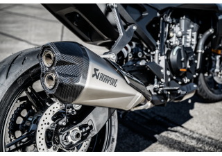 AKRAPOVIČ SLIP ON LINE 2