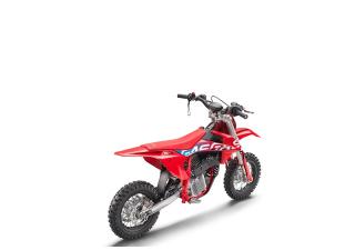 11032025 1116 gg mc e 3 0002