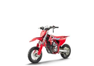 11032025 1116 gg mc e 3 0005