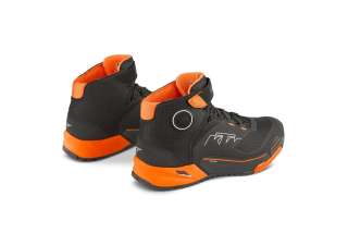 Convert 1200 Wx1200 H PHO PW PERS RS 3 PW25000060 X KTM CR X DS RID SHOES BACK SALL AWSG V2