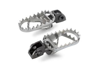 Convert 1200 Wx1200 H PHO NMON 681605 A62603940088 Footpeg set Studio Pictures Street SALL AWSG V1