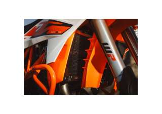 RADIATOR PROTECTION GRILLE 2