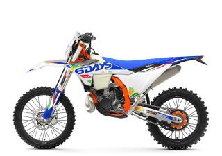 PHO BIKE 90 LI KTM enduro 300 exc 6days left side studio image SALL AEPI V1