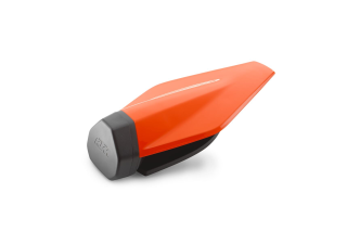 Convert 1200 Wx1200 H PHO PP NMON 618779 A67407955000 EB Pillion seat cover Studio Pictures Street SALL AWSG V1