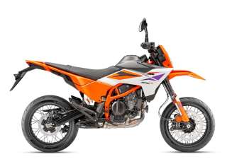 300126 1413 KTM smc R 390 001