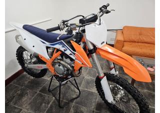 250