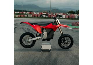 Stark Varg SM 2026 10 26 Red 01