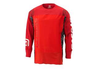 Pho gg pw pers vs 46729 3gg23001250x fast shirt front sall awsg v1