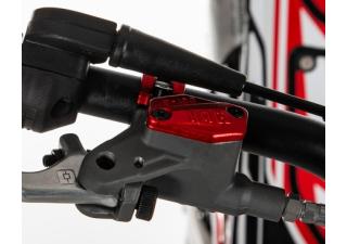 Pho gg pp mon bt61010ct cjd 1 brake cylinder reservoir cover png sall awsg v1