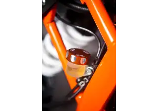 Pho pp mon 90113930144 rear brake reservoir cap sall awsg v1