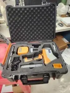 Hitachi X-MET8000 Smart Handheld XRF Analyzer