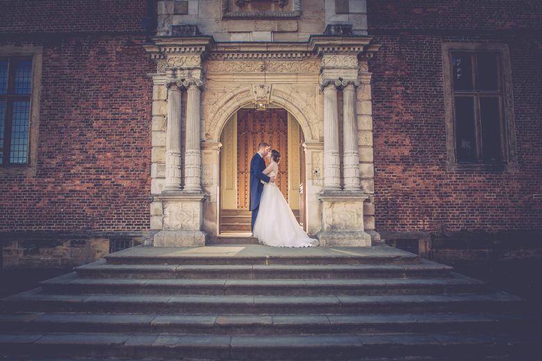 How do I find the best Conisbrough Wedding Photographer