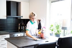 Bild Studentstäd Nordic AB (Foton Lokalvårdare, Bild Städföretag)