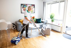 Bild Studentstäd Nordic AB (Foton Lokalvårdare, Bild Städföretag)