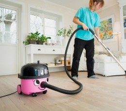 Bild Buskhaga Hemservice (Foton Lokalvårdare, Bild Städföretag)