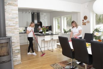 Bild Jämtlandsstäd och Fastighetsservice (Foton Lokalvårdare, Bild Städföretag)