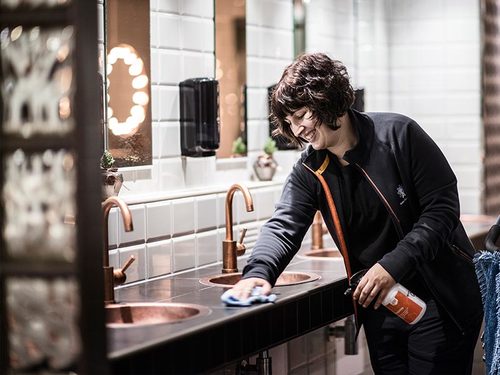 Bild Anja's Städservice (Foton Lokalvårdare, Bild Städföretag)