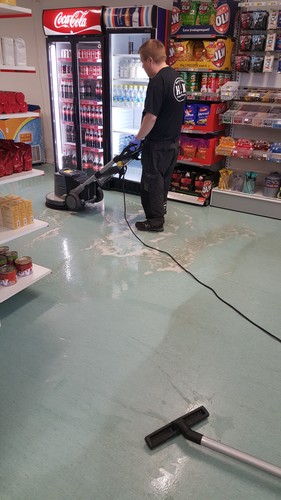 Bild  HK-Cleaning Service (Foton Lokalvårdare, Bild Städföretag)