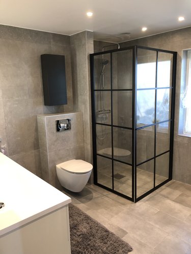 Bild Brahe Plattsättning (Foton Badrumsrenoverare, Bild Badrumsföretag)